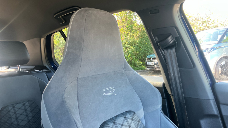 Volkswagen Golf 1.5 eTSI 150 R-Line 5dr DSG Petrol Hatchback